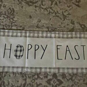 Table Runner Hoppy Easter 13x72
